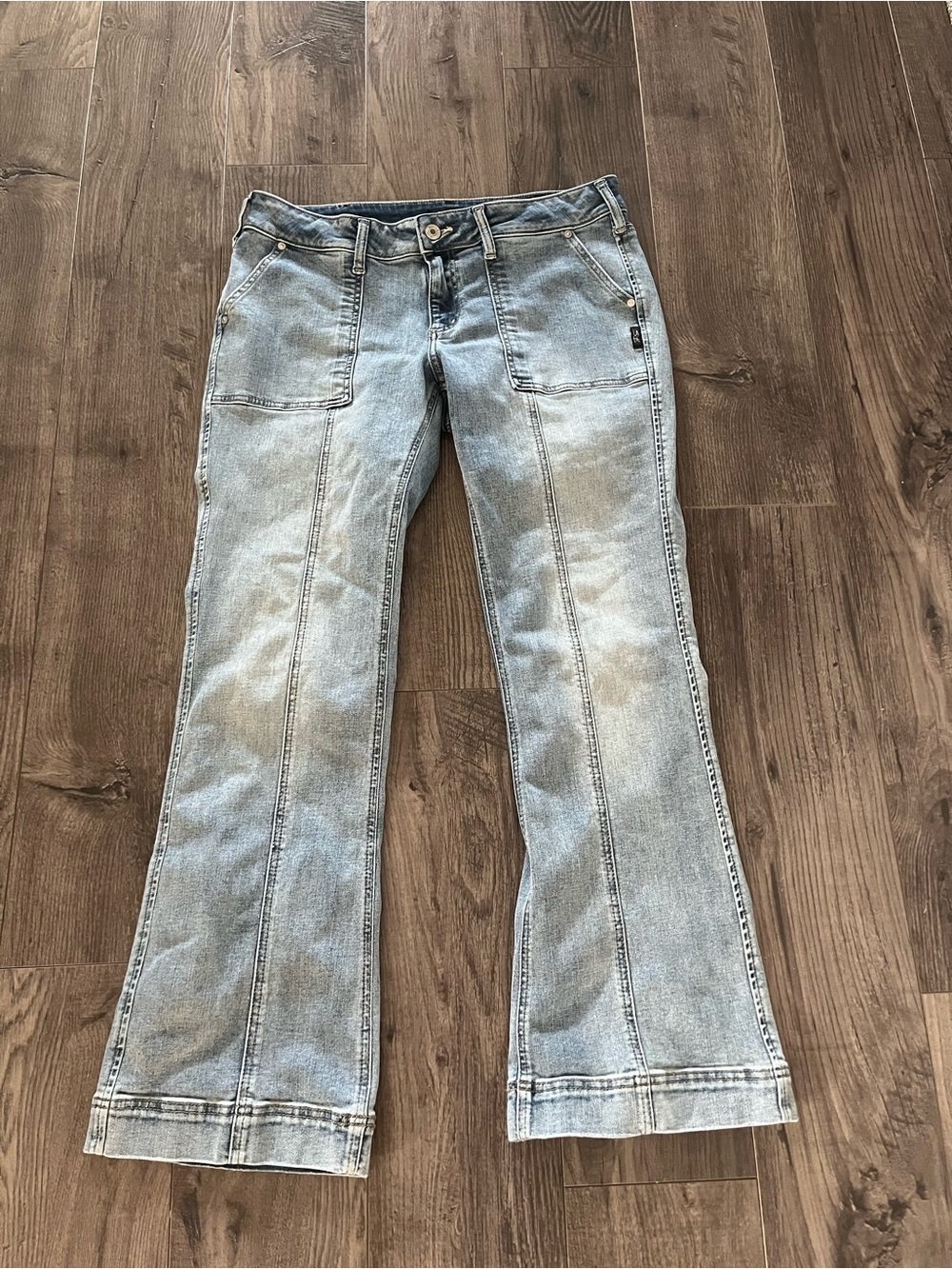 Silver Jeans Light Blue Flare Jeans with Front Patch Pockets “Britt Bootcut”